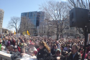 11-50-crowd-has-grown